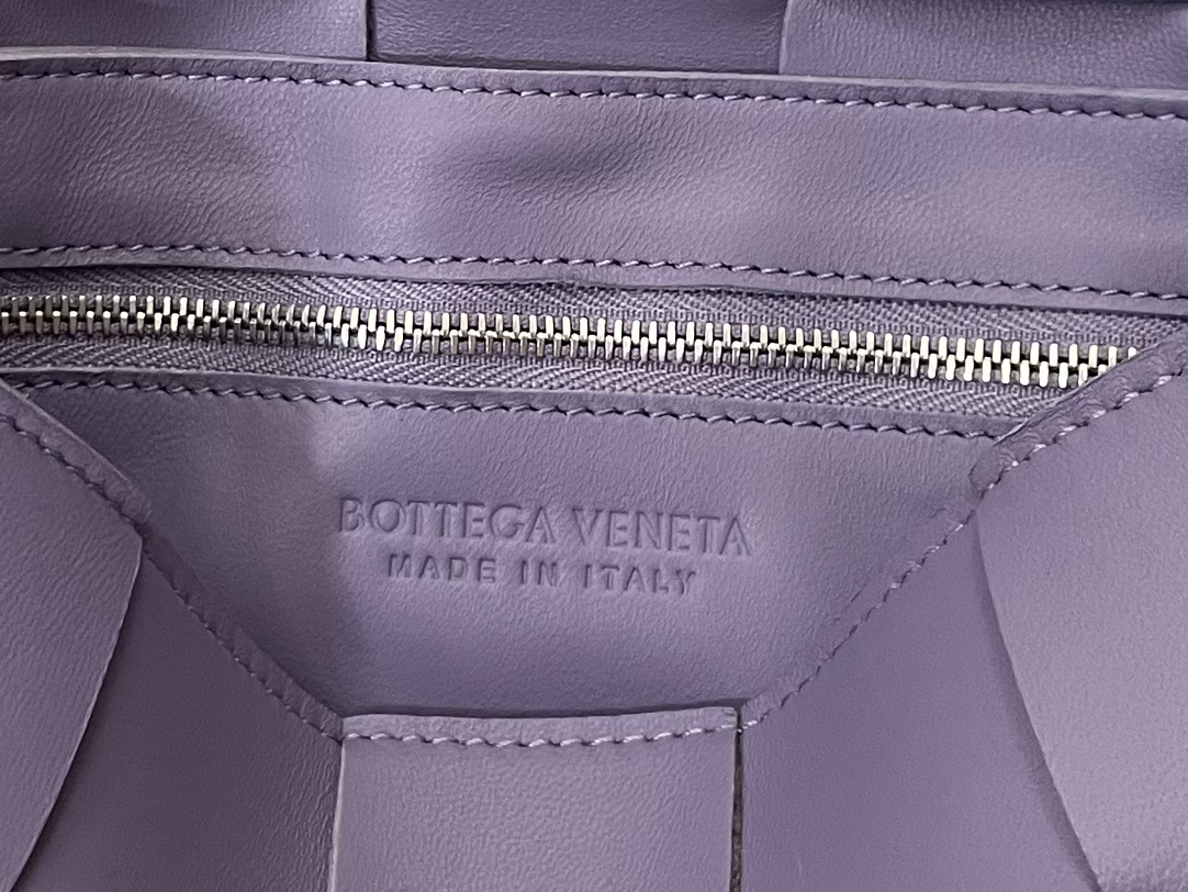 Cassette Intreccio Leather Cross-body Bag Purple